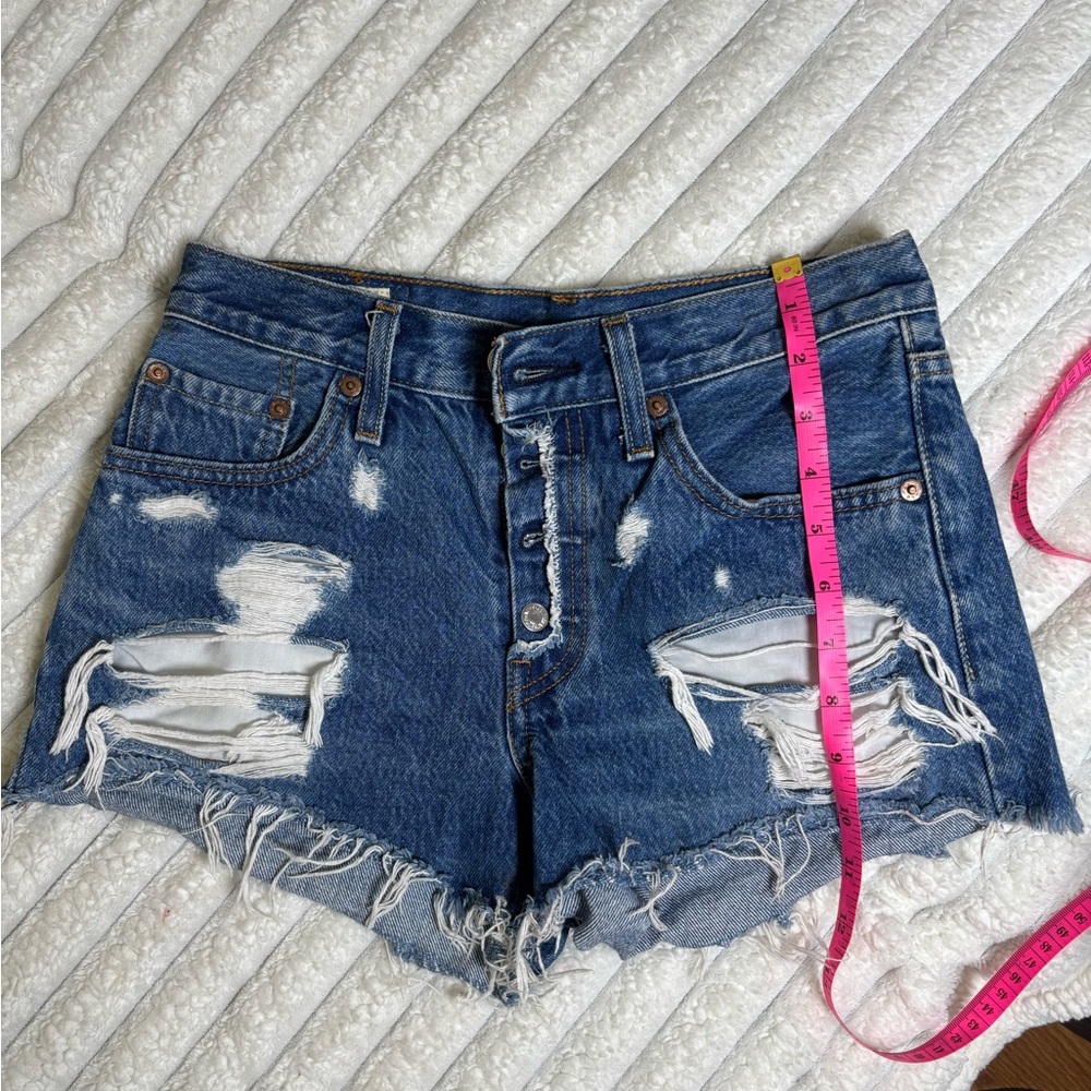 Levi's Classic Blue Ripped Jean Shorts - Picture 3 of 14